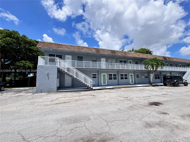 1-bedroom rental at 3265 Griffin Road #202, Dania Beach