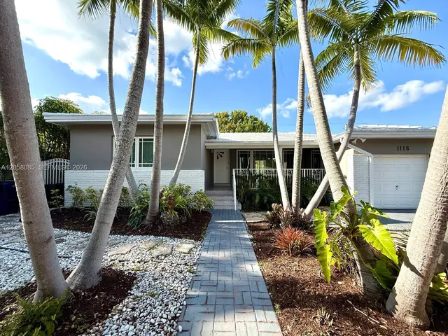 3-bedroom rental at 1116 Biarritz Drive, Miami Beach