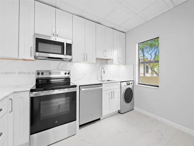 2-bedroom rental at 2300 NE 6th Avenue #201, Wilton Manors