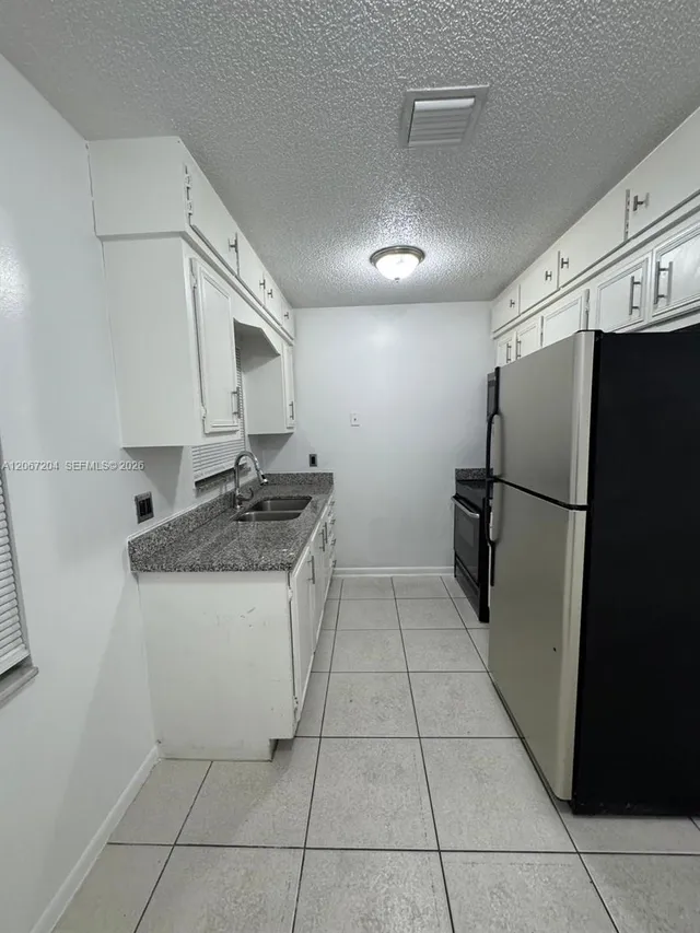 2-bedroom rental at 1746 N 3rd Avenue N #10, Lake Worth