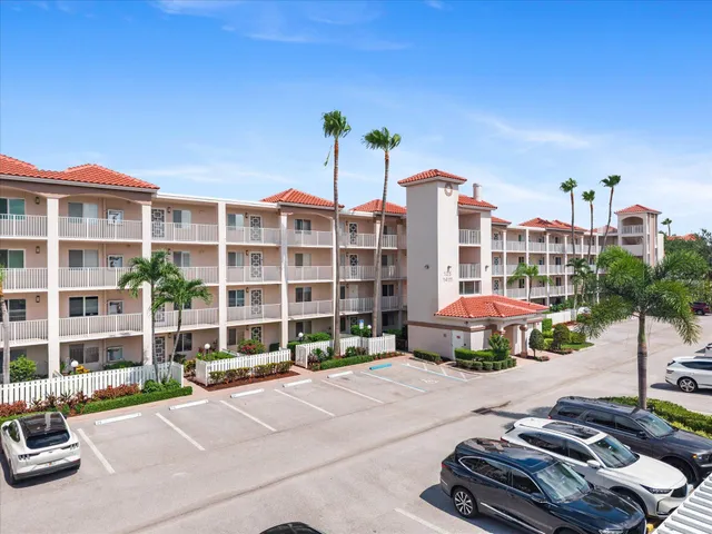 2-bedroom home at 14111 Royal Vista Drive #405, Delray Beach