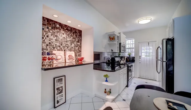 1-bedroom rental at 825 Jefferson Avenue #2, Miami Beach