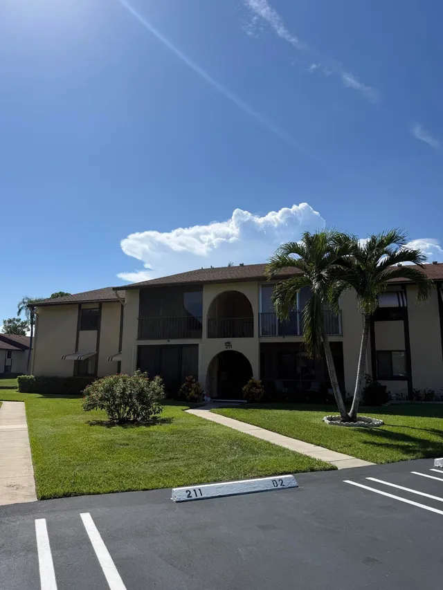 2-bedroom rental at 211 PINE HOV Circle #A-2, Greenacres