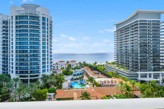 2-bedroom home at 5900 Collins Avenue #1204, Miami Beach