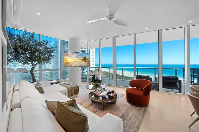 2-bedroom home at 100 S Pointe Drive #1409, Miami Beach