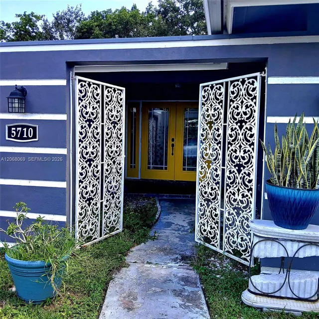 3-bedroom home at 5710 Melaleuca Drive, Tamarac