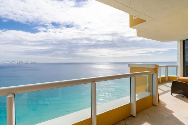 4-bedroom home at 17875 Collins Avenue #4001, Sunny Isles Beach