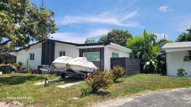 4-bedroom home at 701 SW 4th Court, Hallandale Beach
