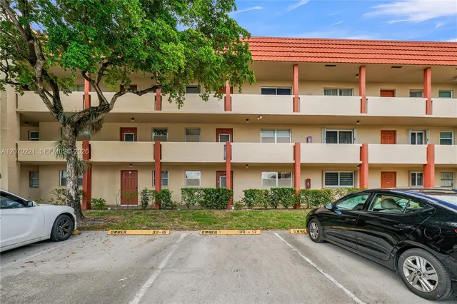 2-bedroom home at 8081 N Sunrise Lakes Drive #110, Sunrise