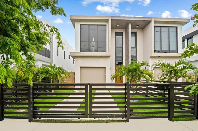 3-bedroom home at 1519 SW 22nd Terrace #1519, Miami