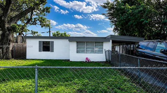 3-bedroom home at 5632 SW 39th Street, West Park