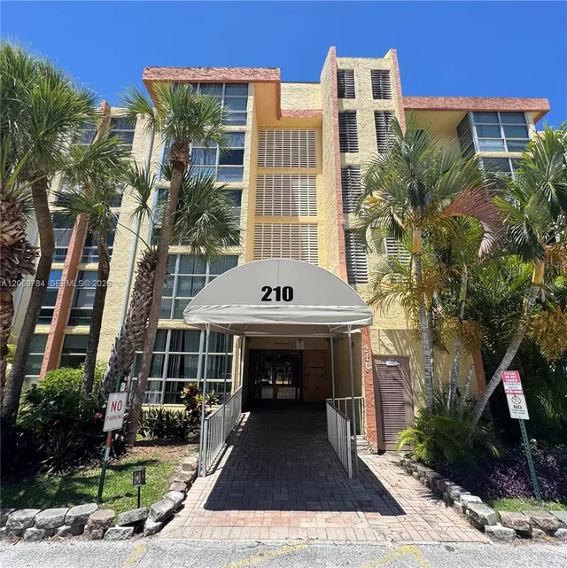 1-bedroom rental at 210 172nd Street #334, Sunny Isles Beach