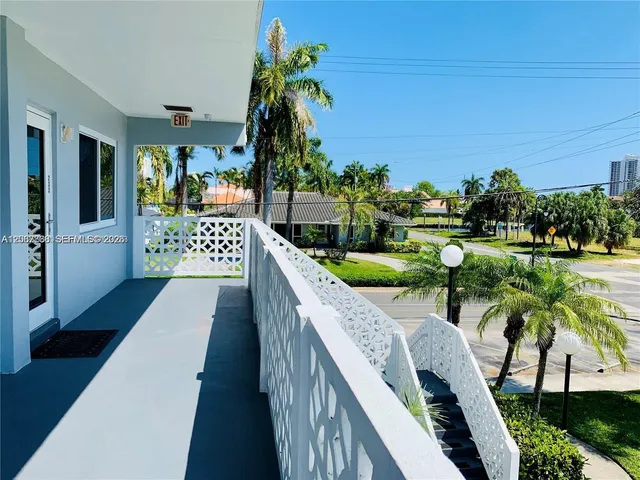 2-bedroom rental at 600 Layne Boulevard #233, Hallandale Beach