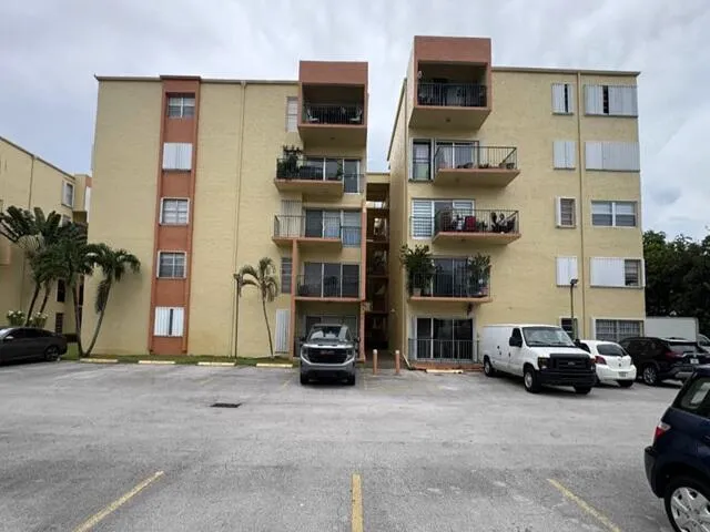 3-bedroom home at 4500 W 19TH Court #431, Hialeah