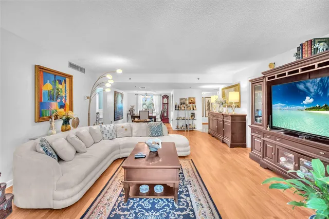 3-bedroom home at 3910 Inverrary Boulevard #308-B, Lauderhill