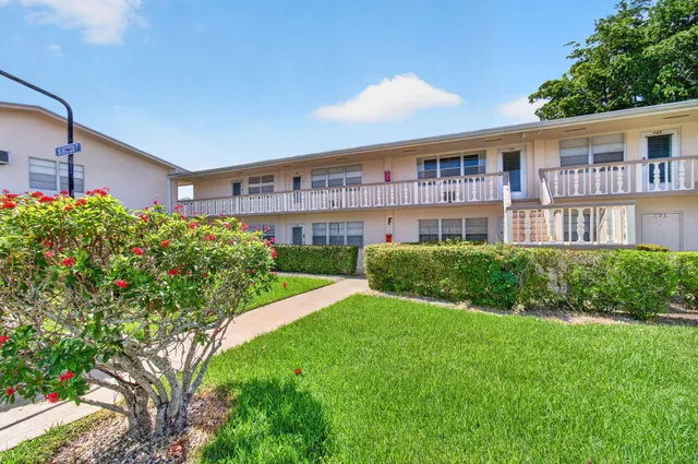 1-bedroom rental at 126 NORWICH F, West Palm Beach