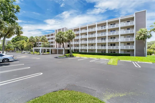 2-bedroom home at 1100 NW 87th Avenue #508, Coral Springs