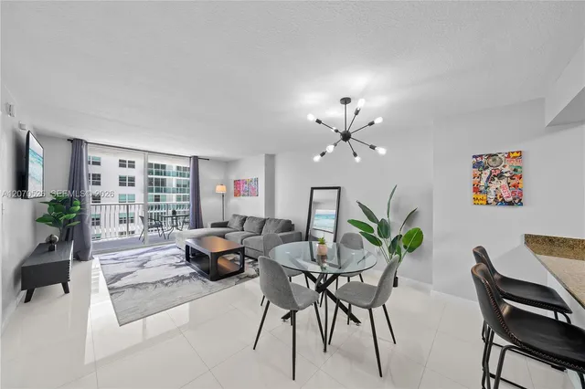 1-bedroom home at 1200 Brickell Bay Drive #2205, Miami