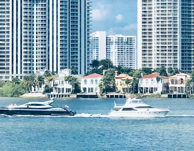 2-bedroom rental at 17720 N Bay Road #6C, Sunny Isles Beach