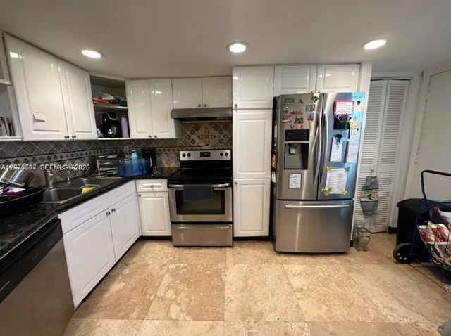 2-bedroom rental at 1680 NE 191st Street #209-2, Miami