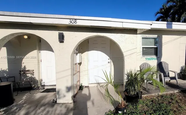 2-bedroom rental at 308 NW 2nd Avenue #S, Deerfield Beach