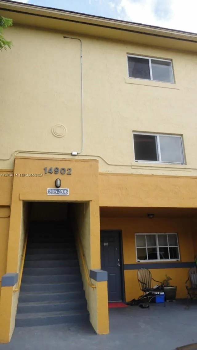 2-bedroom rental at 14902 SW 82nd Lane #13-206, Miami