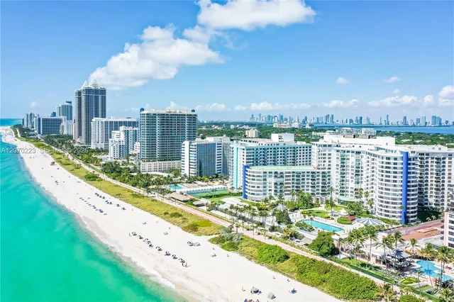 1-bedroom rental at 5151 Collins Avenue #427, Miami Beach