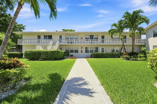 1-bedroom rental at 143 CAMBRIDGE F, West Palm Beach