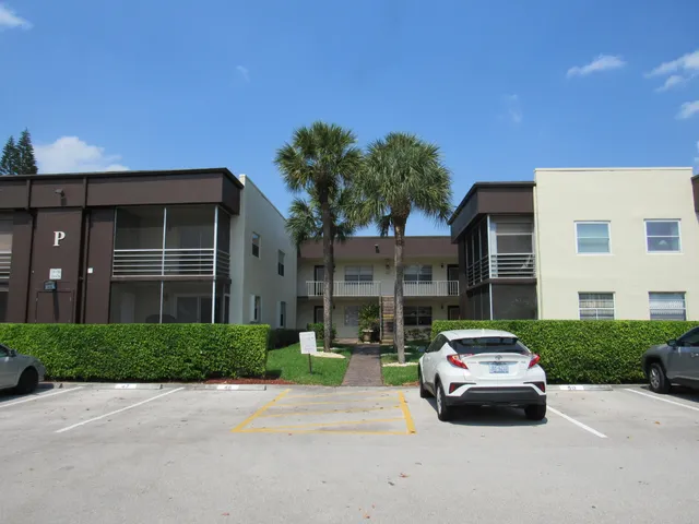 2-bedroom rental at 737 Normandy P, Delray Beach