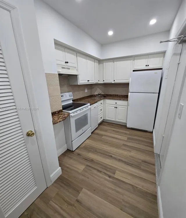 1-bedroom home at 2424 SE 17th Causeway #110B, Fort Lauderdale
