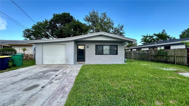 5-bedroom home at 230 NW 8th Avenue, Dania Beach