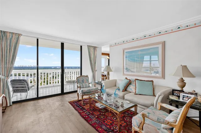 2-bedroom home at 1000 Island Boulevard #2911, Aventura