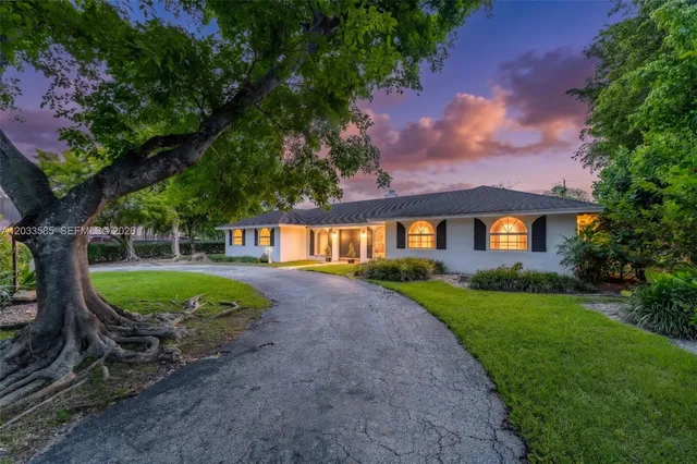 5-bedroom home at 7603 SW 91st Avenue, Miami
