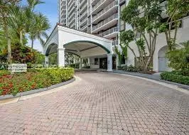 3-bedroom rental at 3640 Yacht Club Drive #908, Aventura