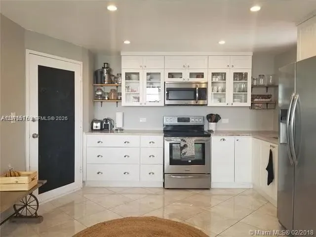 2-bedroom rental at 1301 NE Miami Gardens Drive #1215W, Miami