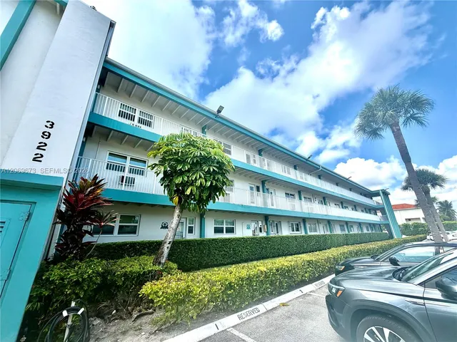 1-bedroom rental at 3922 NE 166th Street #S306, North Miami Beach