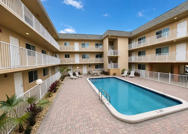 1-bedroom rental at 7910 Taft Street #208, Pembroke Pines