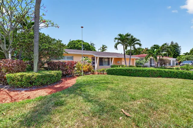 2-bedroom home at 1858 NE 34TH Street, Oakland Park