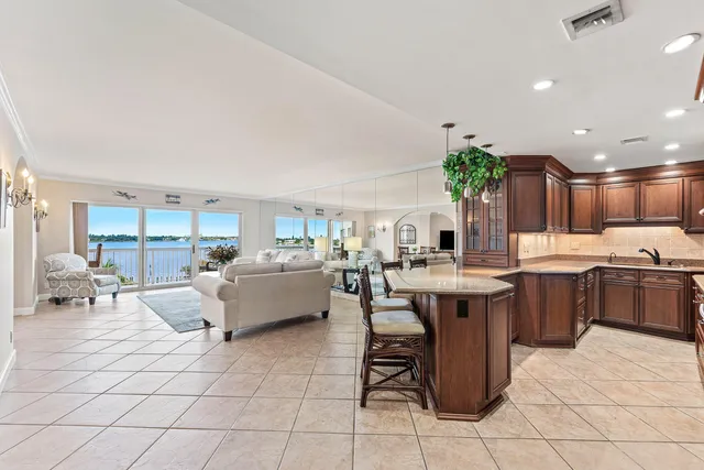 2-bedroom rental at 2600 N Flagler Drive #509, West Palm Beach