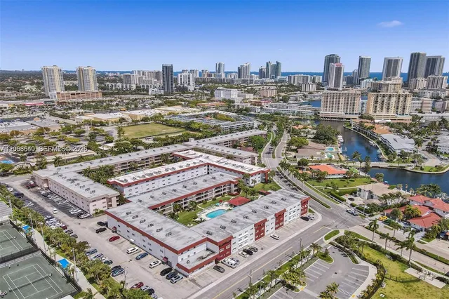 2-bedroom home at 580 Egret Drive #108, Hallandale Beach