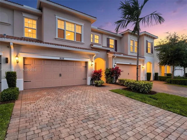 3-bedroom home at 1628 Myrtle Oak Terrace, Hollywood