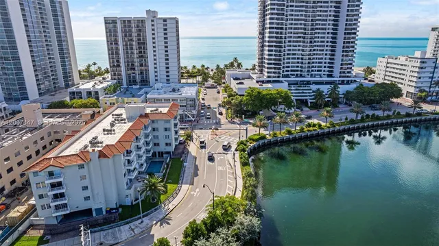 2-bedroom home at 2600 Collins Avenue #204, Miami Beach