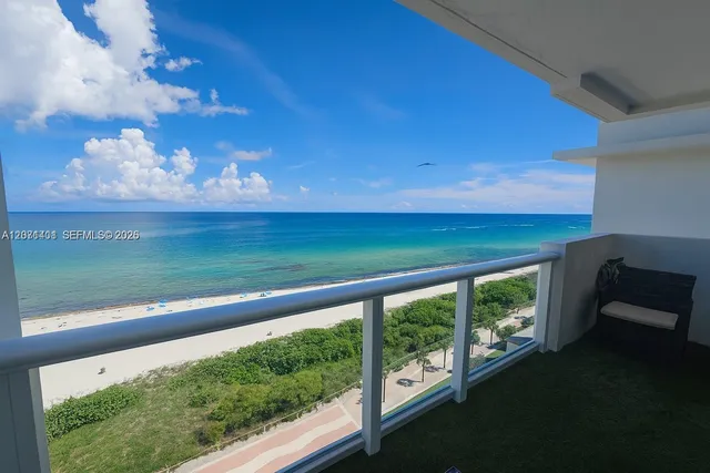 2-bedroom rental at 5601 Collins Avenue #1409, Miami Beach