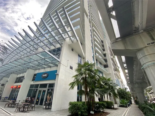 2-bedroom rental at 1100 S Miami Avenue #2104, Miami
