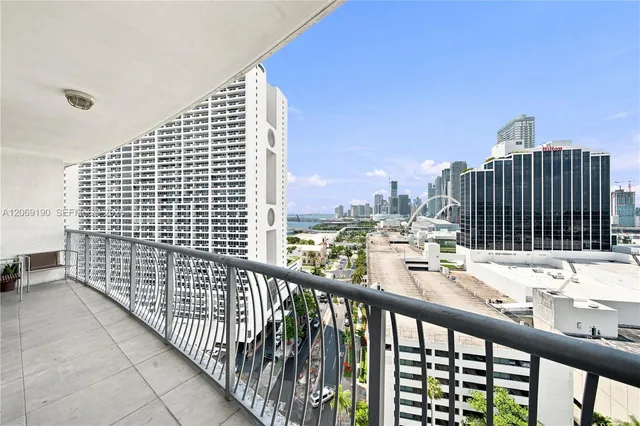 1-bedroom rental at 1750 N Bayshore Drive #1912, Miami