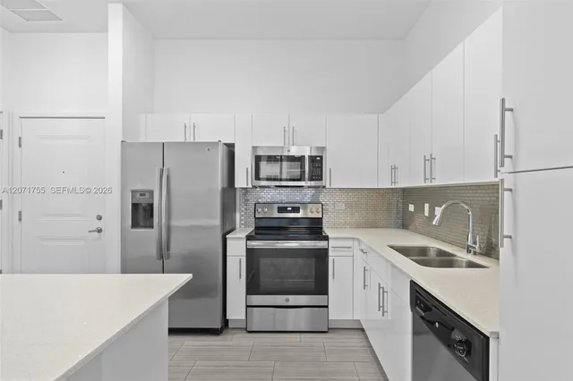 1-bedroom rental at 1776 Polk Street #803, Hollywood