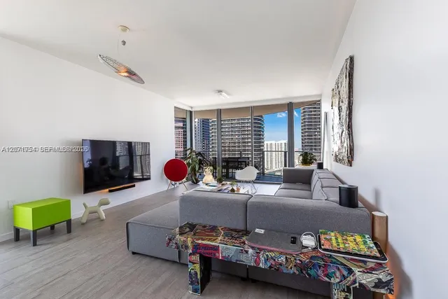 2-bedroom rental at 1000 Brickell Plaza #3512, Miami