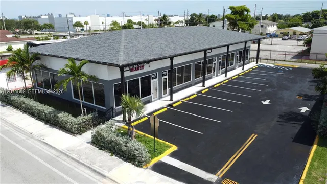 Commercial at 4030 Pembroke Road, West Park