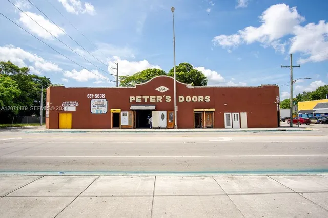 Commercial at 800 NW 36th Street, Miami
