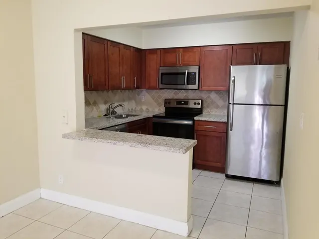 1-bedroom rental at 190 NE 40TH Street #196, Oakland Park